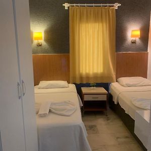 Budget Private Bathroom Twin Room